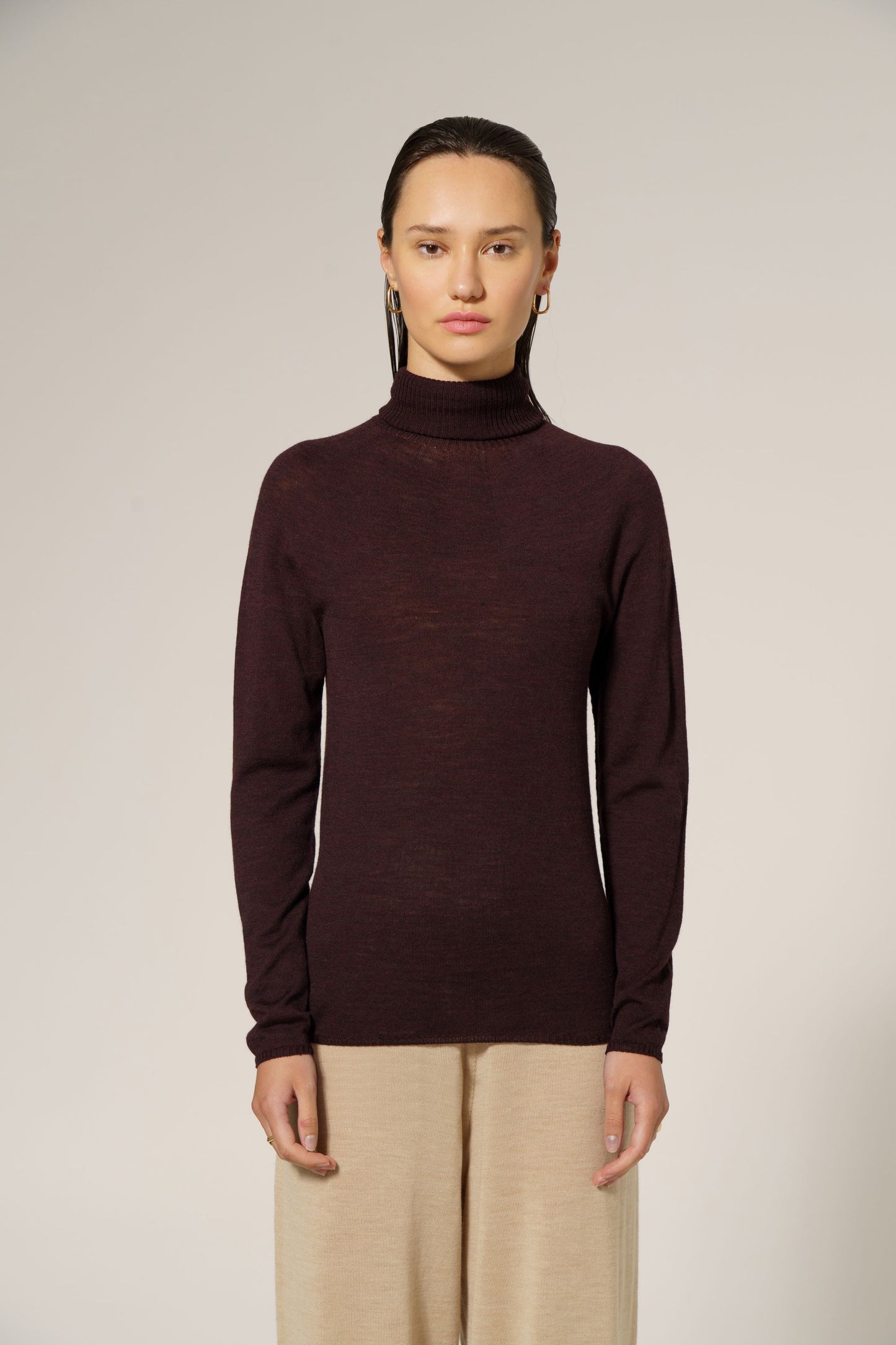 
                  
                    Celeste Turtleneck (Essential 3-Pack) - L
                  
                